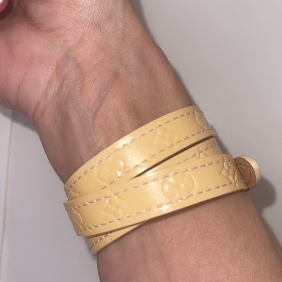 Louis Vuitton Yellow Bracelet - Picture 11 of 12